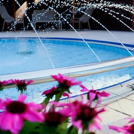 Harmonia Village Camping *